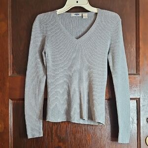 Old Navy Gray Ribbed V-Neck Sweater - Size M